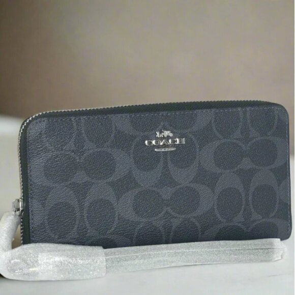 Coach Long Zip Around Wallet Blue Denim Signature Canvas Phone Wristlet C4452 - Picture 1 of 13
